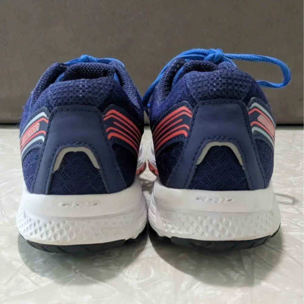 Saucony Women's Size 8 